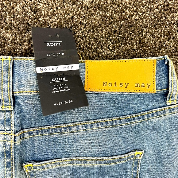 Noisy May Lucy Jeans - Picture 6 of 9
